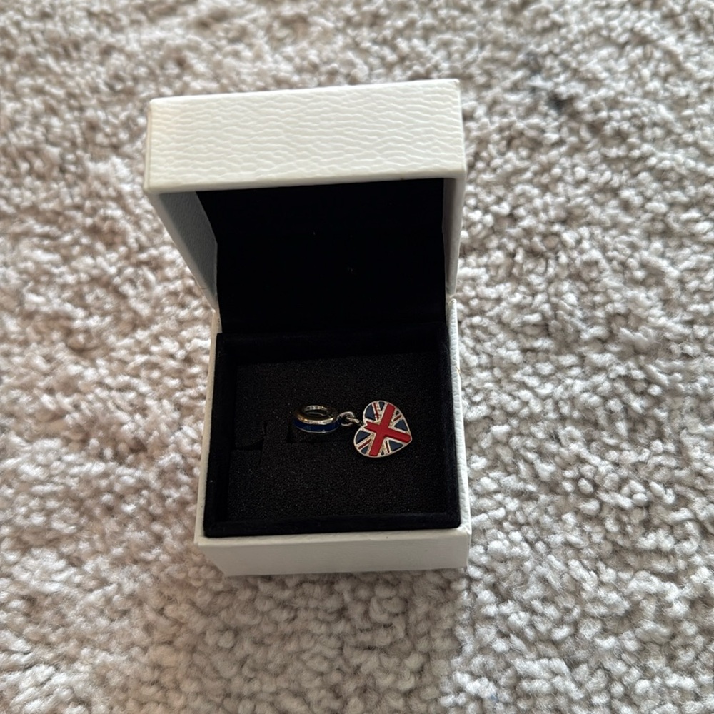 Pandora Great Britain charm